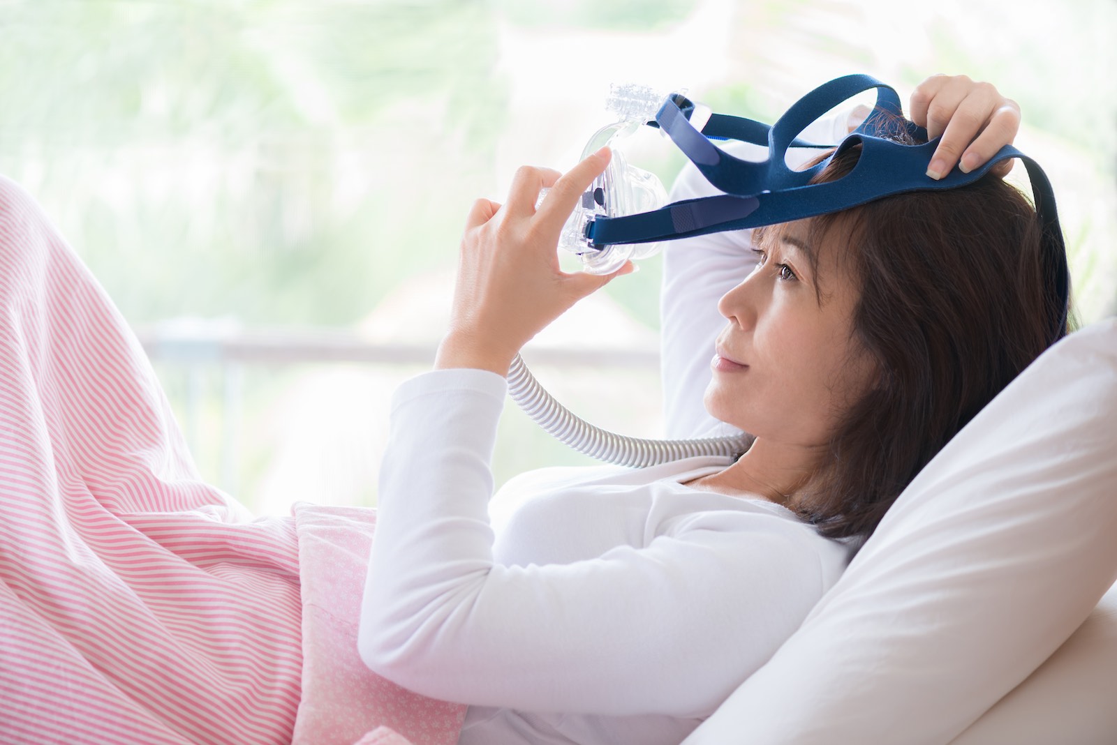 How to Put on a CPAP Mask