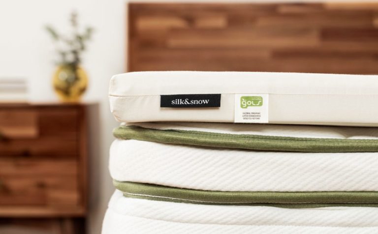 Best Mattress Toppers for Side Sleepers in 2026 Product page image of the Silk & Snow Organic Mattress Topper